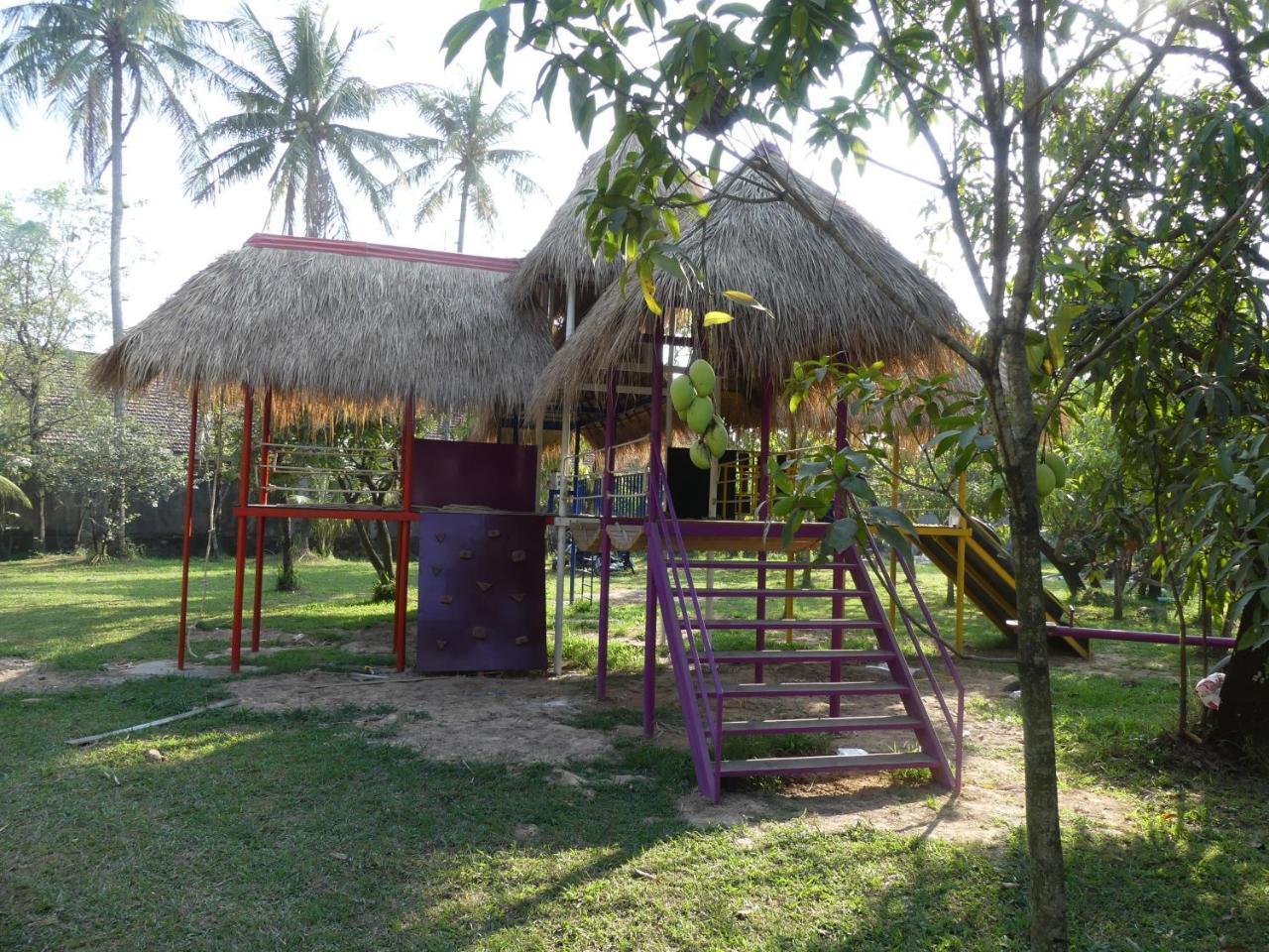 The Playground Bed and Breakfast Kampot Exteriör bild