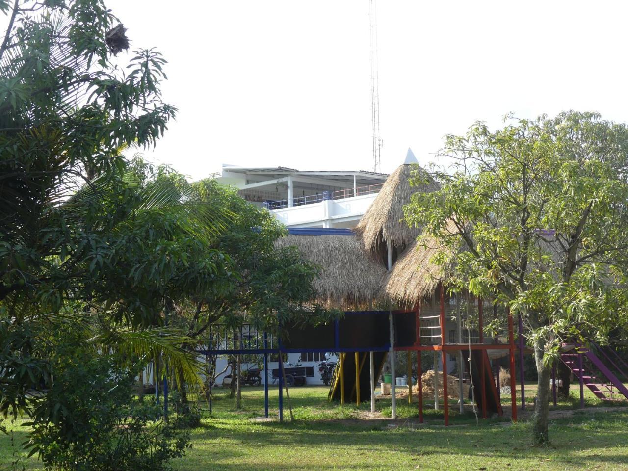 The Playground Bed and Breakfast Kampot Exteriör bild