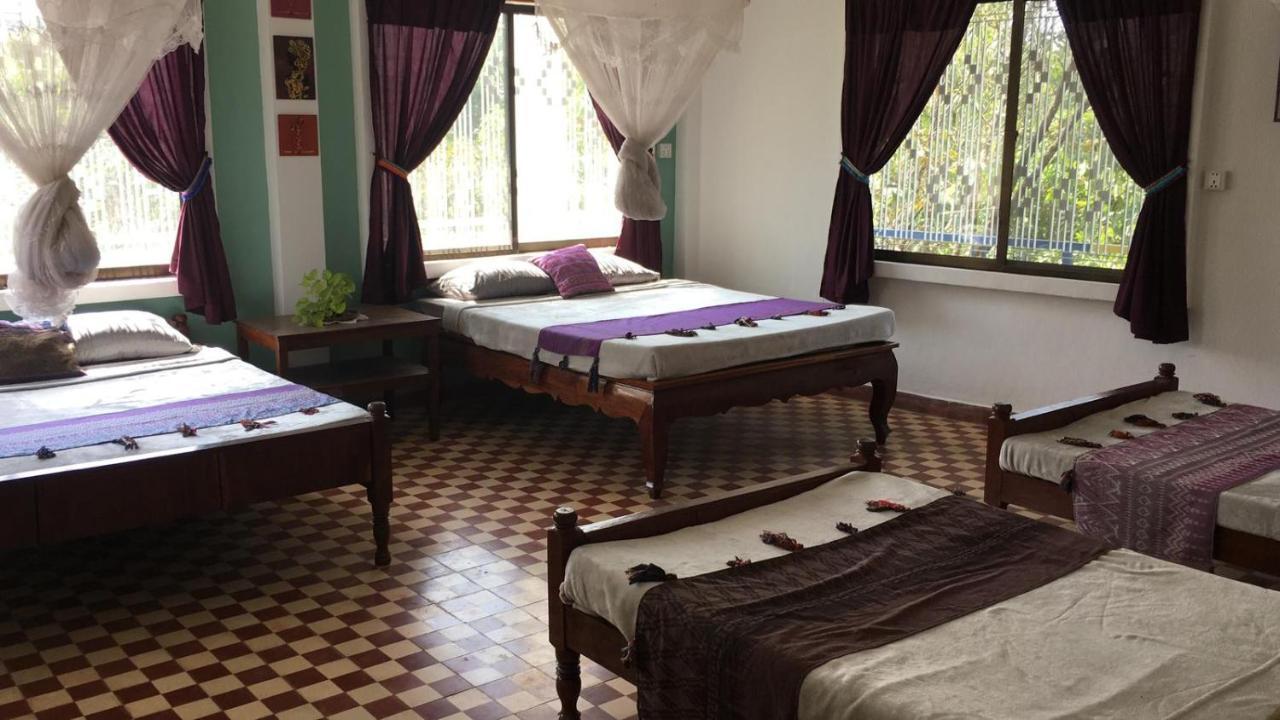 The Playground Bed and Breakfast Kampot Exteriör bild