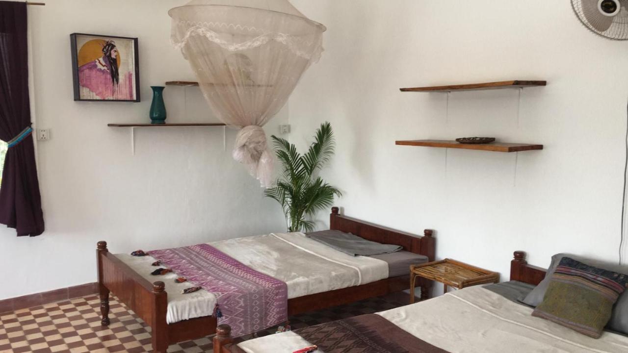 The Playground Bed and Breakfast Kampot Exteriör bild