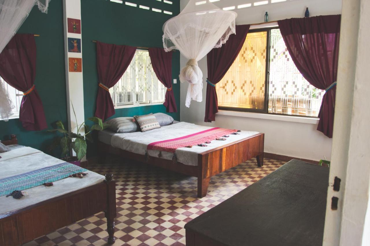 The Playground Bed and Breakfast Kampot Exteriör bild