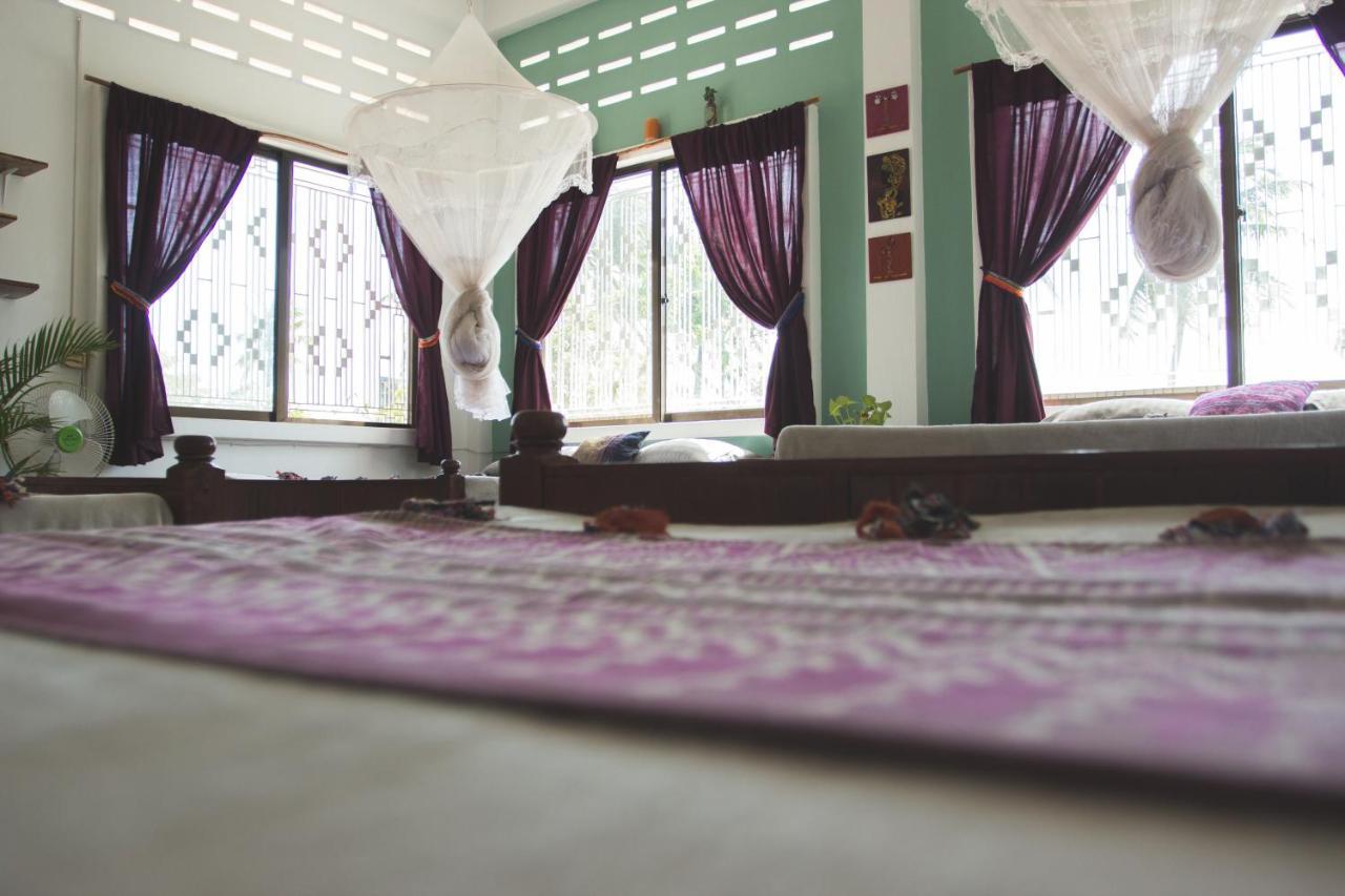 The Playground Bed and Breakfast Kampot Exteriör bild