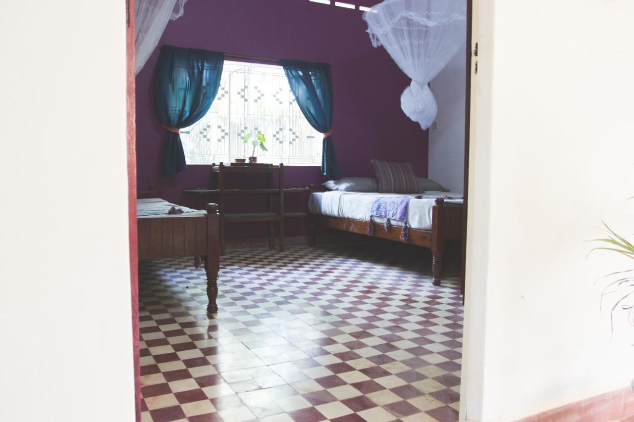 The Playground Bed and Breakfast Kampot Exteriör bild