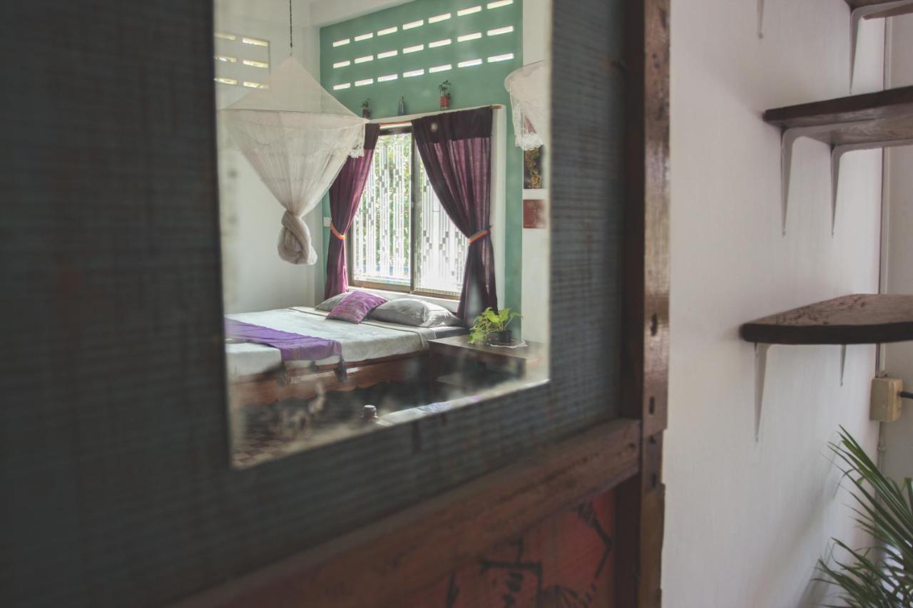The Playground Bed and Breakfast Kampot Exteriör bild