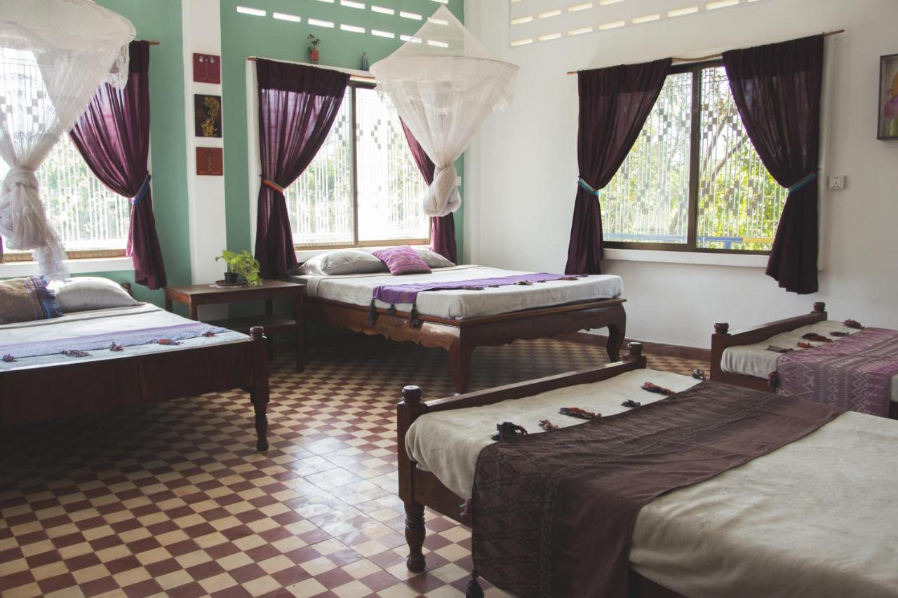 The Playground Bed and Breakfast Kampot Exteriör bild