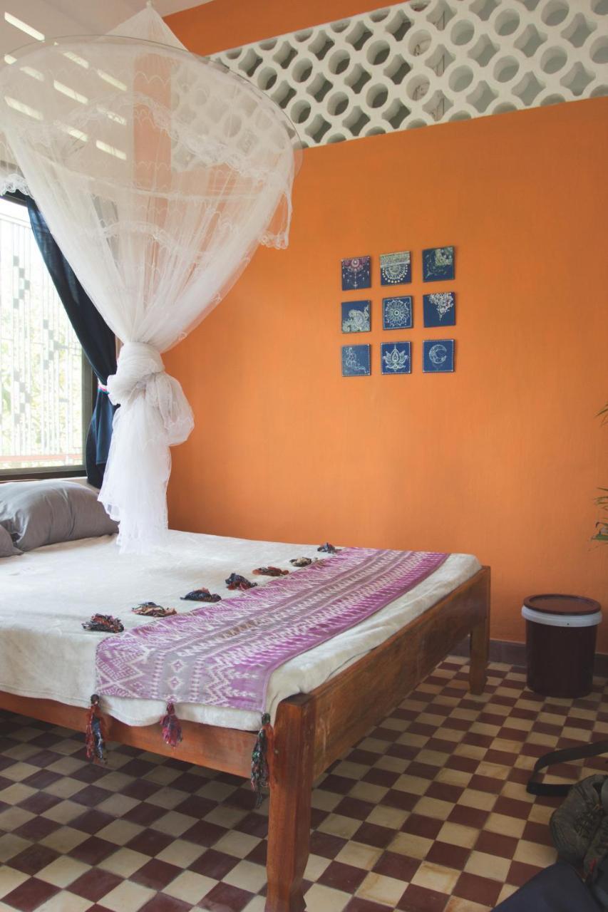 The Playground Bed and Breakfast Kampot Exteriör bild