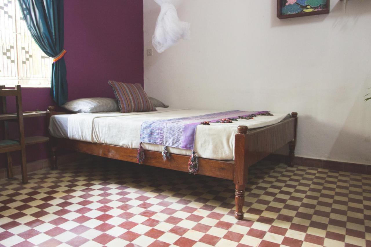 The Playground Bed and Breakfast Kampot Exteriör bild