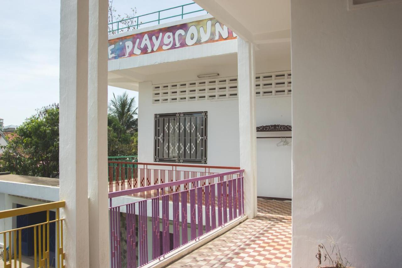 The Playground Bed and Breakfast Kampot Exteriör bild